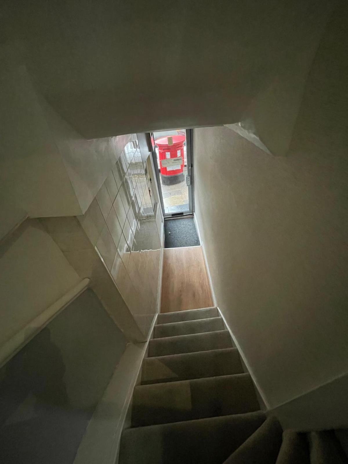 Отель Leman House Лондон Экстерьер фото